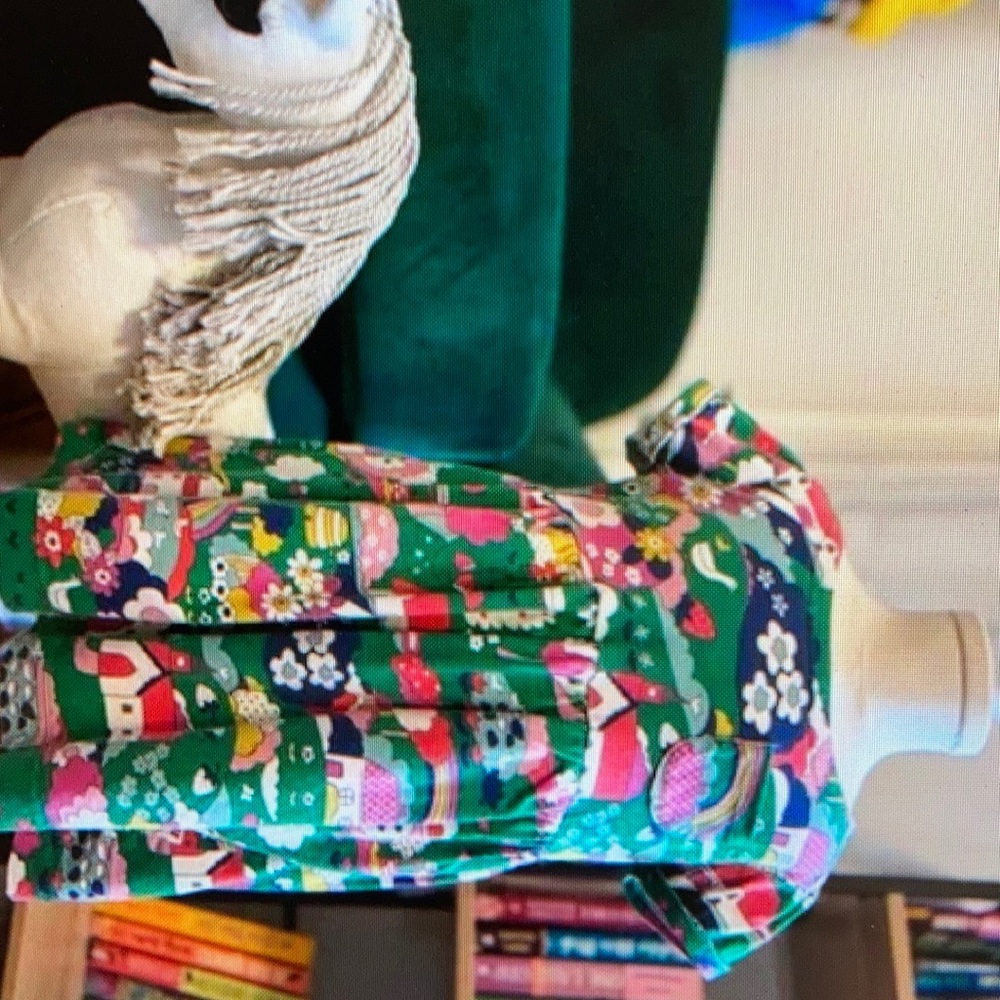 Rainbow flower print chest pocket kid’s blouse